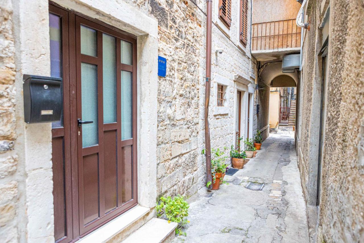 Splitska Kala Apartment Bagian luar foto